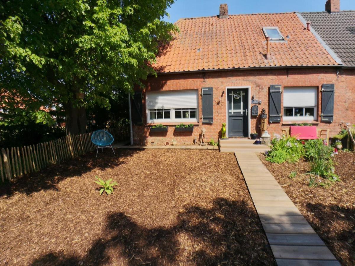 Huus An'T Doerpsdiek Krummhoern Luaran gambar